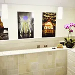 Colombo Hotel 3*