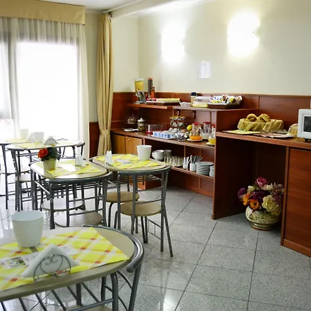 Colombo Hotel 3*