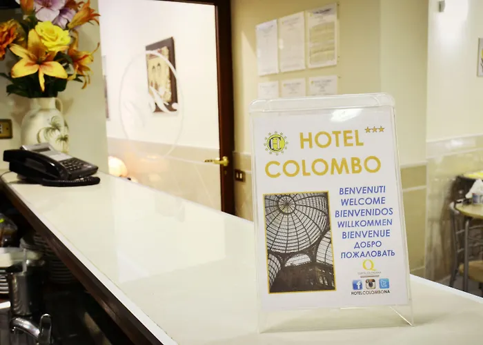Colombo Отель Неаполь